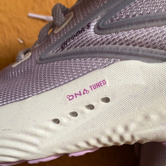 Brooks Women's Light Purple Sneakers - Picture 8 of 15